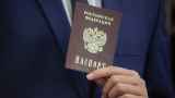 Путин поручил по упрощенной процедуре выдавать паспорта РФ всем гражданам Украины