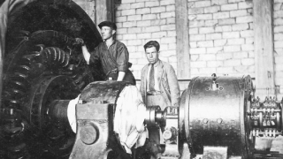 В советской России утвердился диктат производителя (на фото — 1936 год, Артемовская ГРЭС)