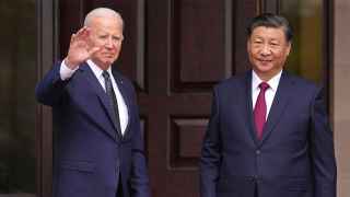 Передел некогда поделенного мира: Джо Байден (слева) и Си Цзиньпин