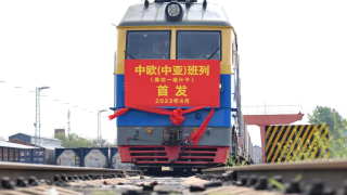 Отправление поезда из Китая в Узбекистан