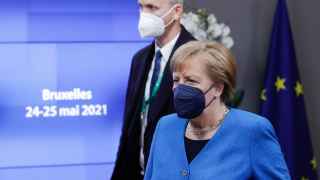Канцлер Германии Ангела Меркель на саммите в Брюсселе, где лидеры стран ЕС призвали «безотлагательно» разработать санкции против режима Александра Лукашенко